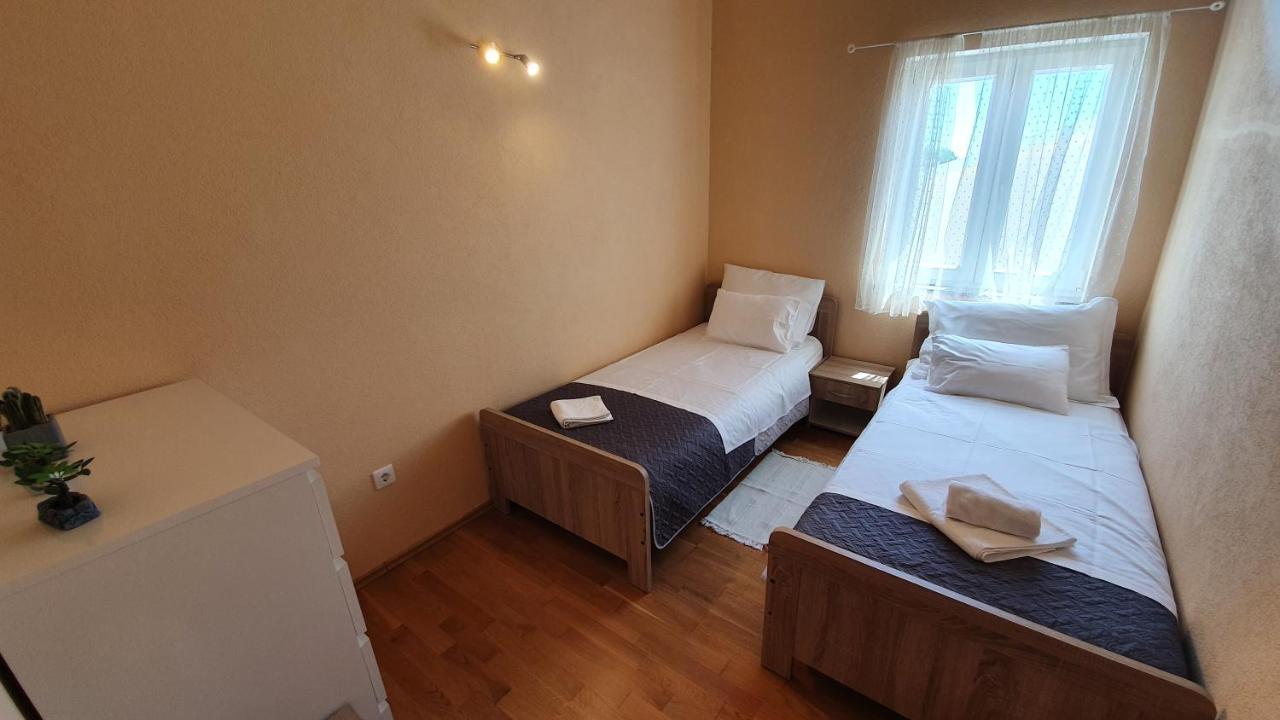 Apartments Miki Pag Town Exterior photo